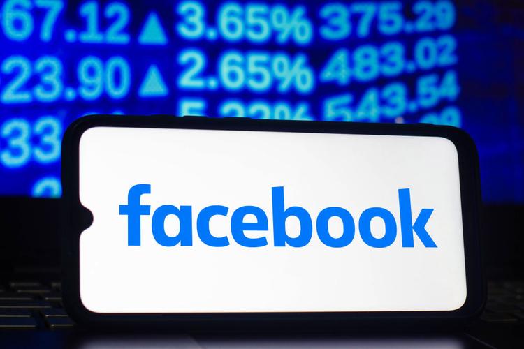 Meta develops new AI for Facebook to generate personalized stories 